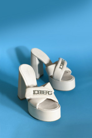 Жіночі мюлі Iceberg пудрові - IC2129b