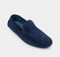 Как ухаживать за обувью из замши в любое время года - мужские синие замшевые мокасины