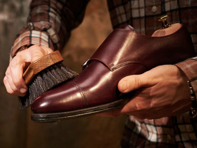 Как ухаживать за кожаной обувью: чистка коричневых кожанных туфлей